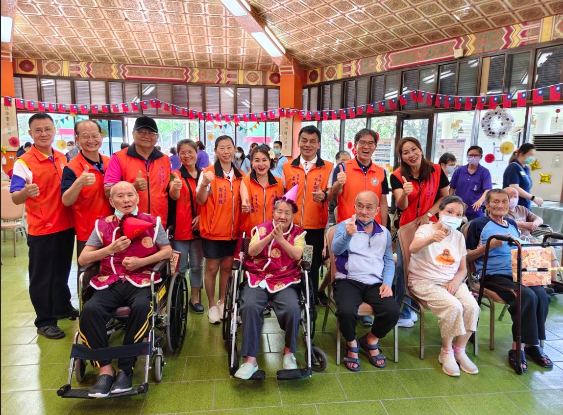 115.04.17 陸海空軍相互關懷協會蒞臨佳里榮家