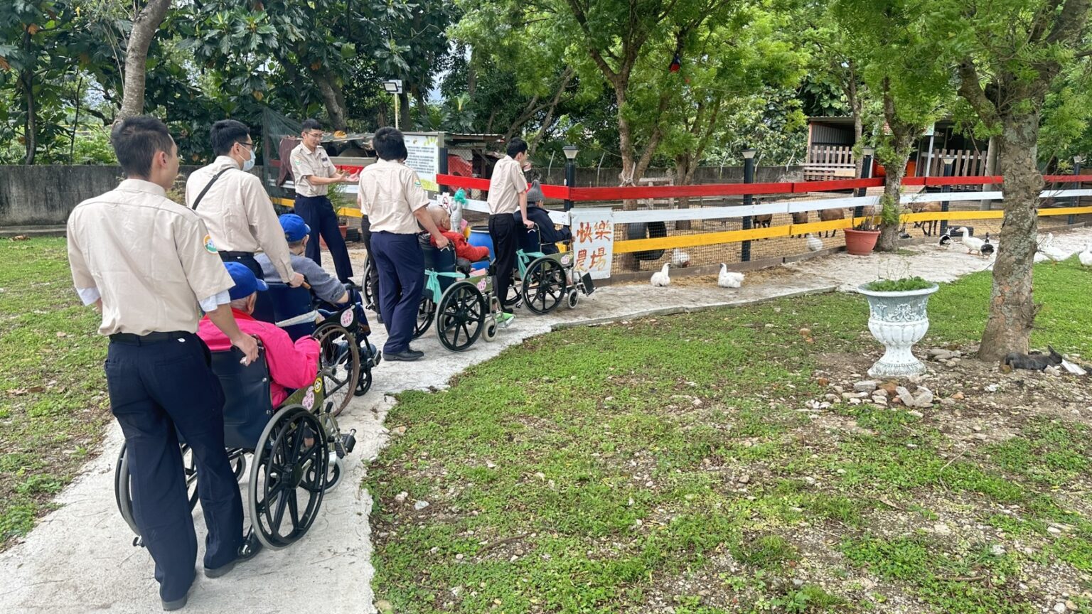 ☀️花蓮榮家「陽光計畫」  長輩高歌〈夜來香〉展笑顏☀️
