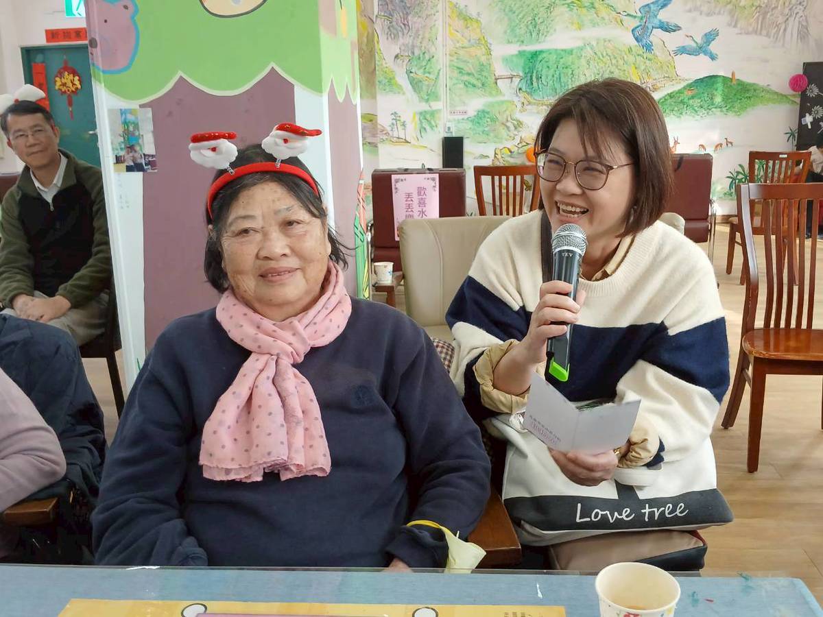 家屬座談會「歲末年終來相聚，溫馨交流同樂」