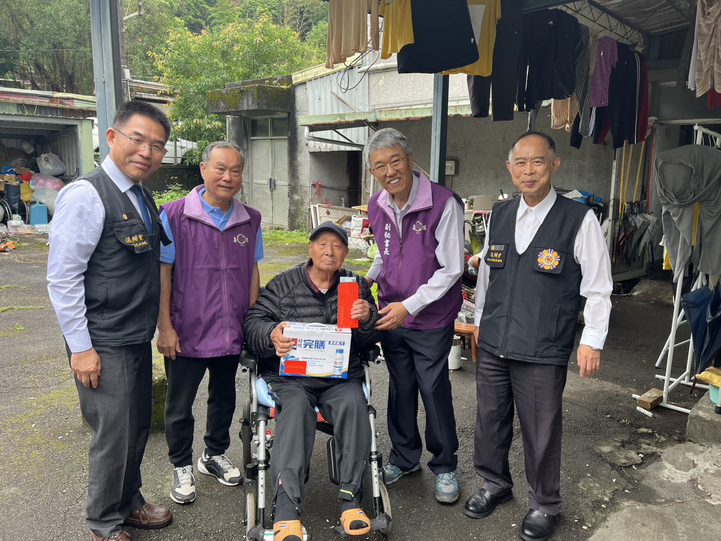 中華佛教善緣慈善會攜手臺北市榮服處關懷百歲榮民