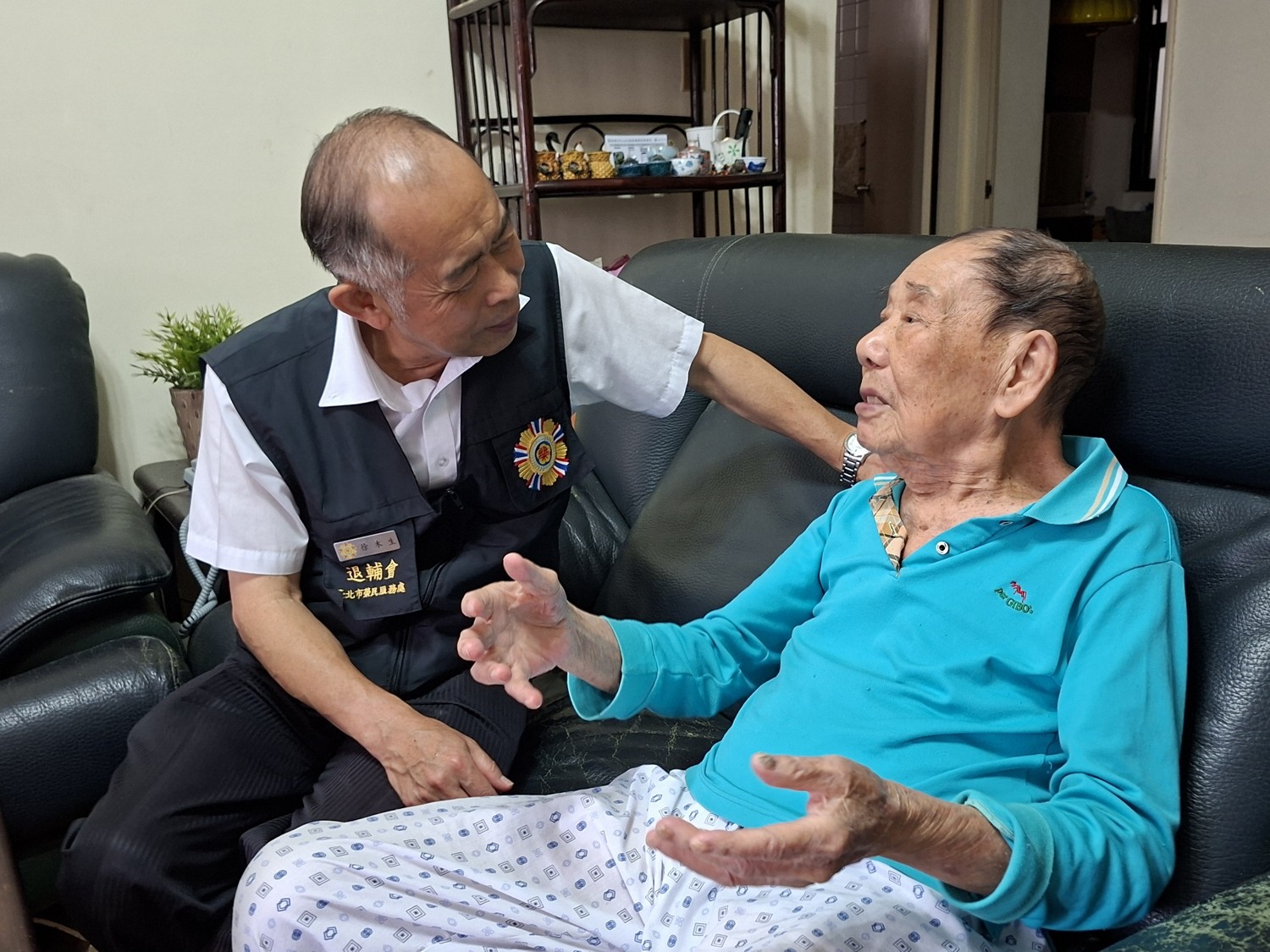 臺北市榮服處關懷訪視高齡榮民結合科技照護強化在地安心服務