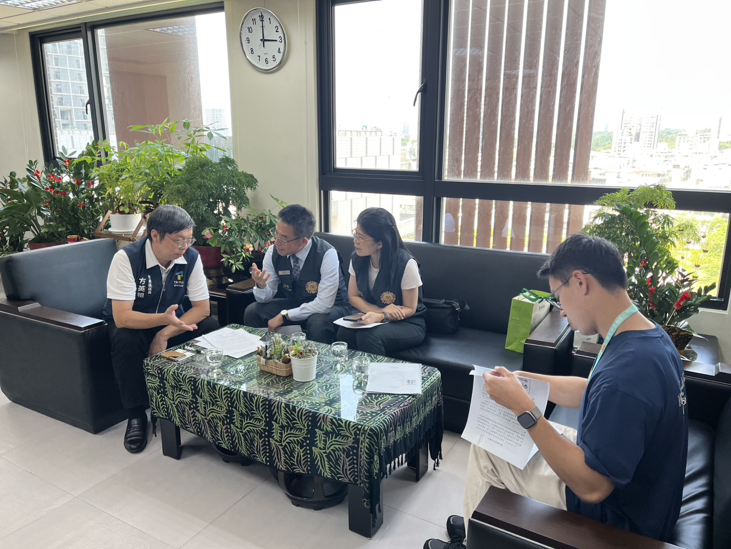臺北市榮服處攜手信義區公所 戮力推廣輔導會安心御老平台