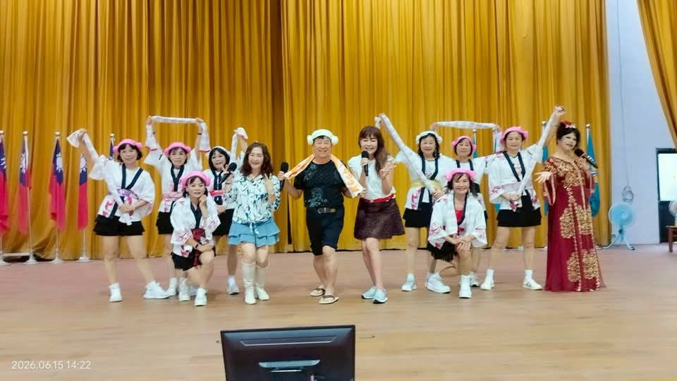 彰化榮家端節聯歡 稻草人公益演唱會溫馨登場