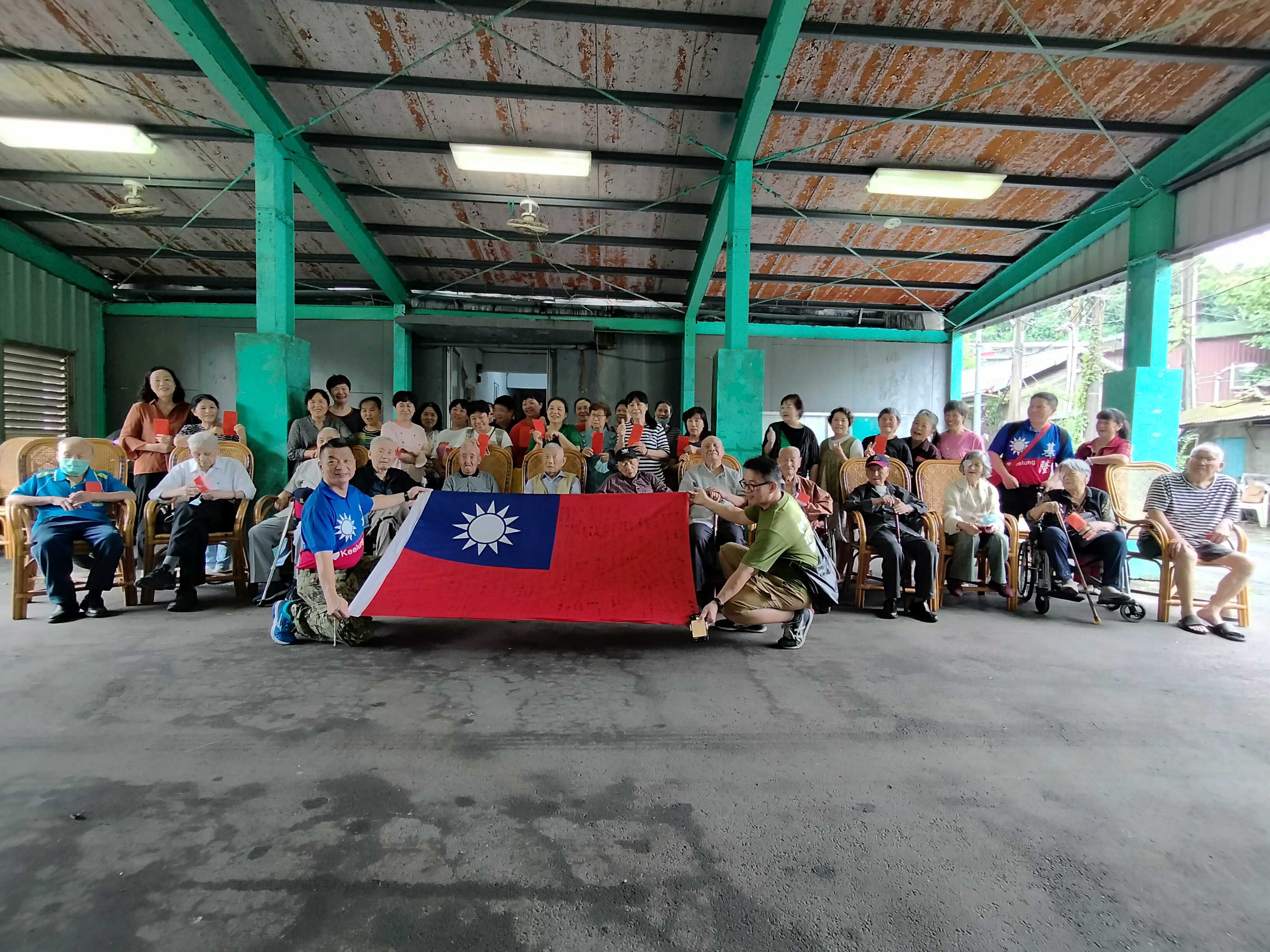 端節送暖粽香傳情 愛心義剪溫暖榮民眷心房