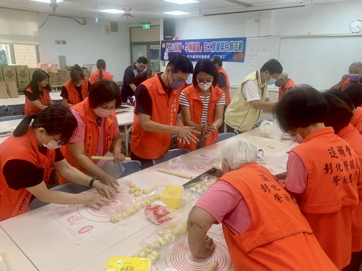 彰化榮服處攜手榮欣志工 手作月餅傳遞中秋關懷3