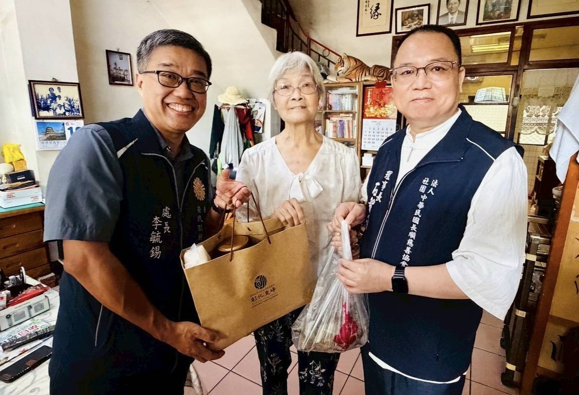粽葉飄香迎端午 南投縣榮服處攜手社福團體溫情傳愛榮民眷