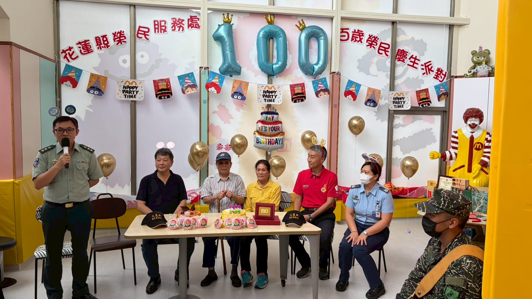 LINE_ALBUM_115616黃瑞發爺爺百歲慶生_260616_50