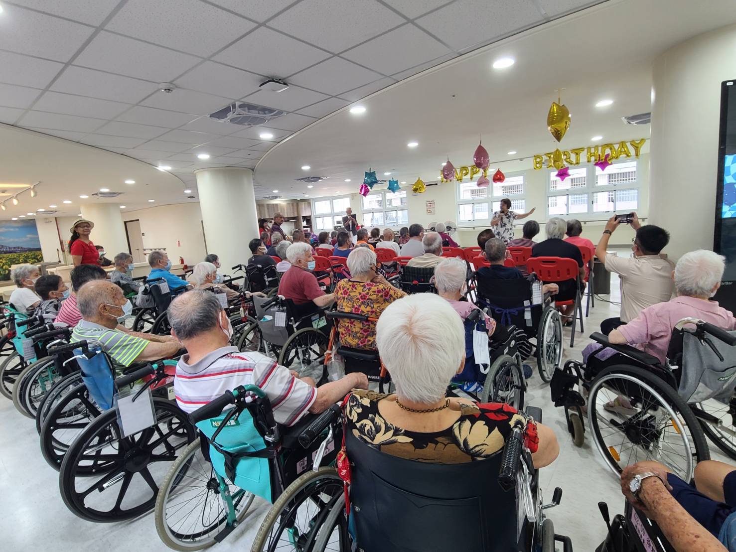 115年7月29日歌聲傳愛送祝福！臺南樂透歌友會熱情獻唱 長輩歡度溫馨時光