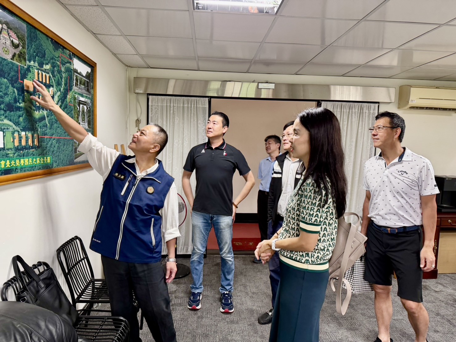 1150519華友扶輪社送暖台北榮家