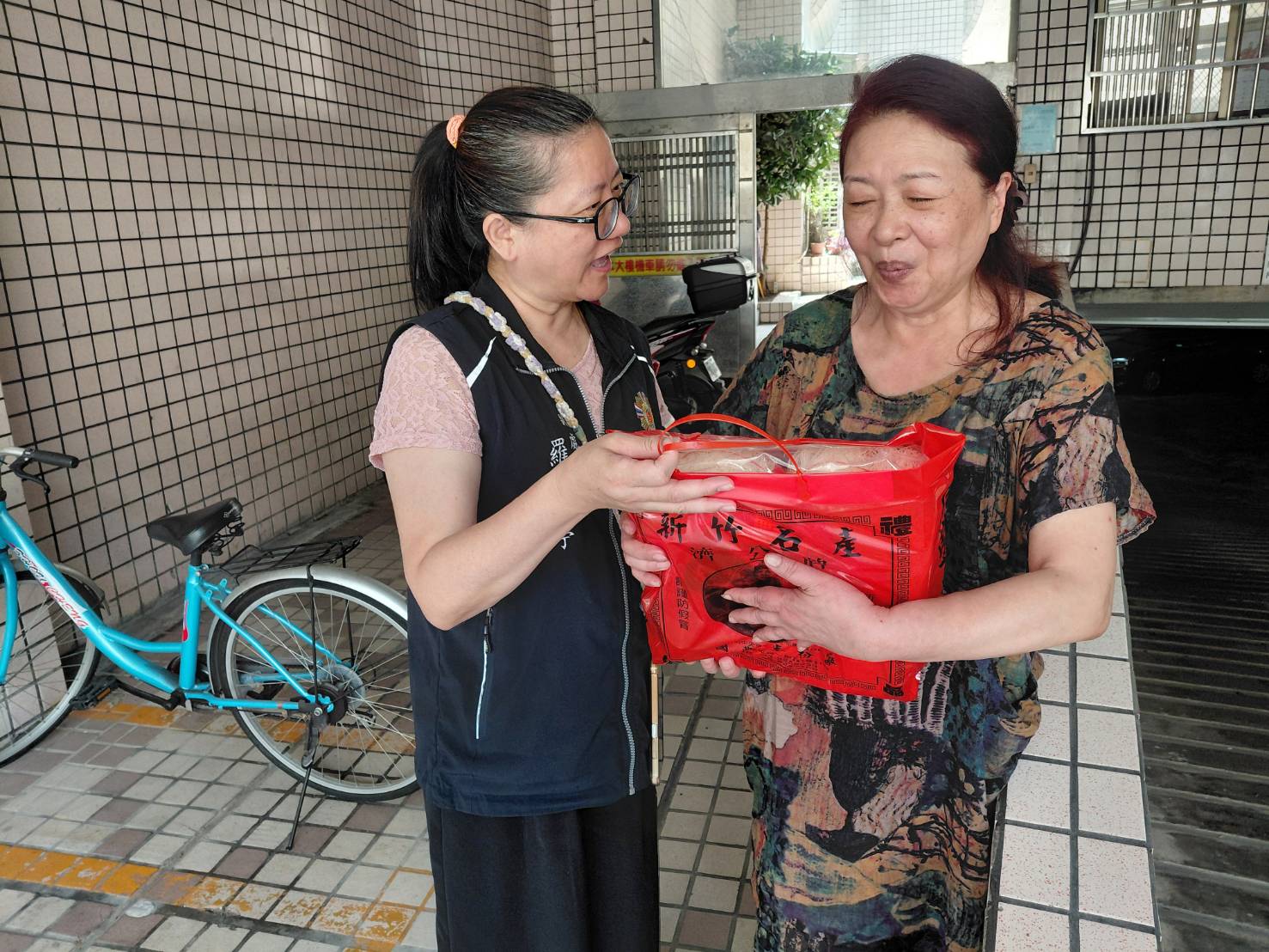 南投縣榮服處貼心關懷高齡獨居榮民眷家庭