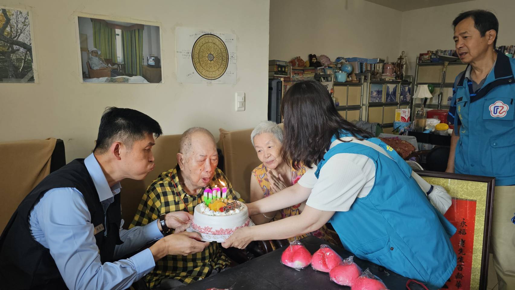 臺北市榮服處百歲賀壽 歡慶文山區空軍爺爺生日快樂