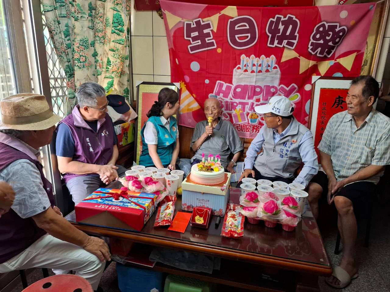 嘉義榮服處協公所同賀壽 百歲榮民李伯伯歡慶紀壽01