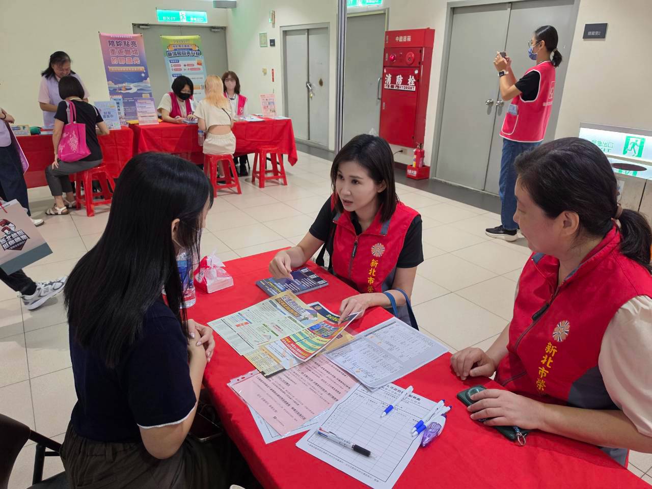 新北市榮服處參與三重就業博覽會  攜手企業拓展退除役官兵就業契機