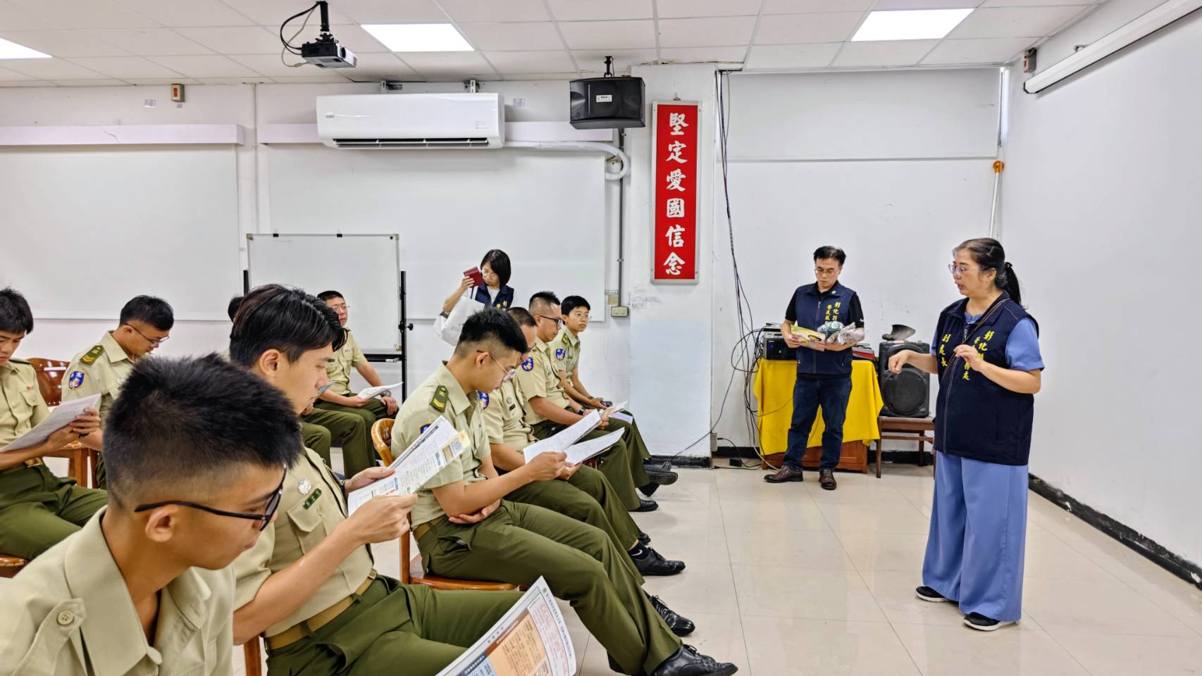 彰化縣榮服處前進彰化憲兵隊 宣導退役官兵權益預劃未來職涯藍圖3
