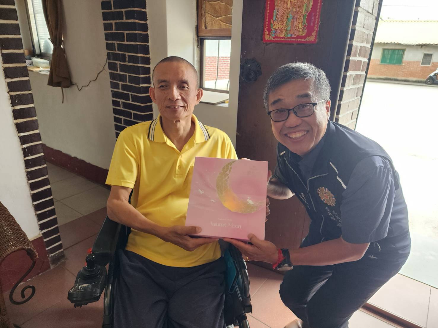 中秋送暖情意長 南投縣榮服處訪視義務役傷殘官兵傳遞溫馨祝福