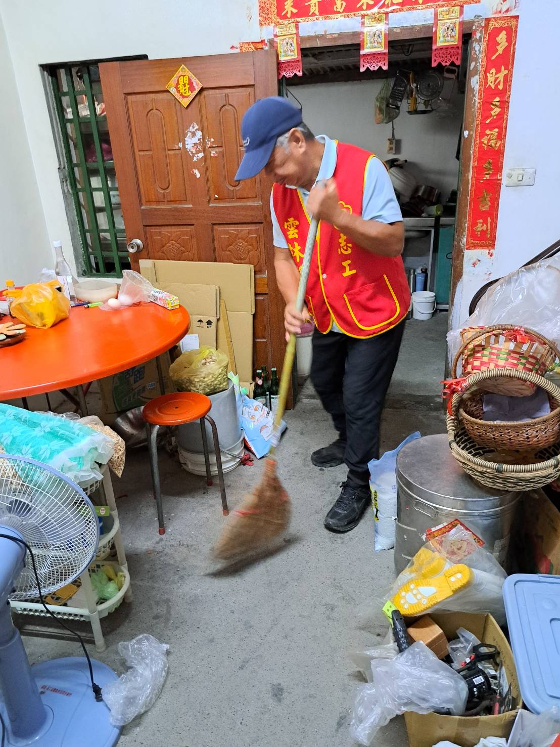 秋節前夕雲林縣榮欣志工居家打掃服務榮民眷-2