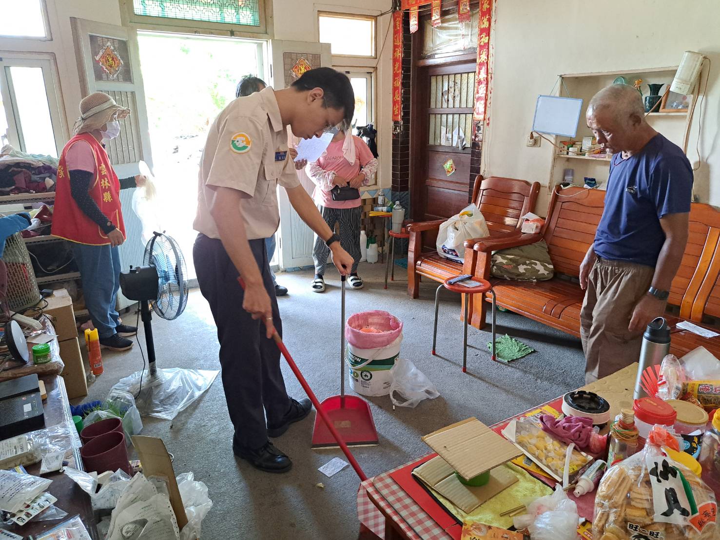 秋節前夕雲林縣榮欣志工居家打掃服務榮民眷-3