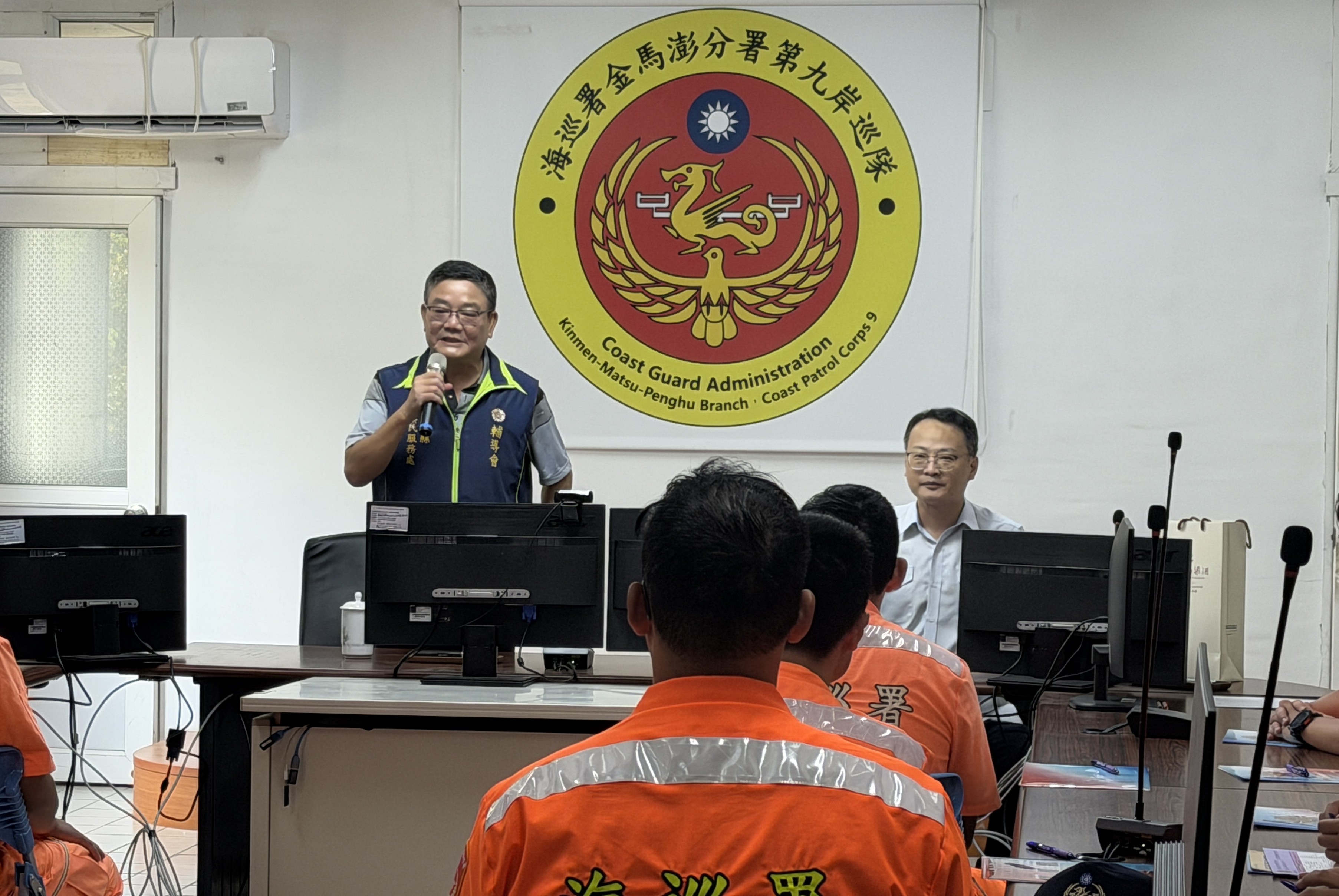 圖二劉信義處長致詞,鼓勵官兵持續精進專業能力,善用輔導會各項資源,為未來發展做好準備