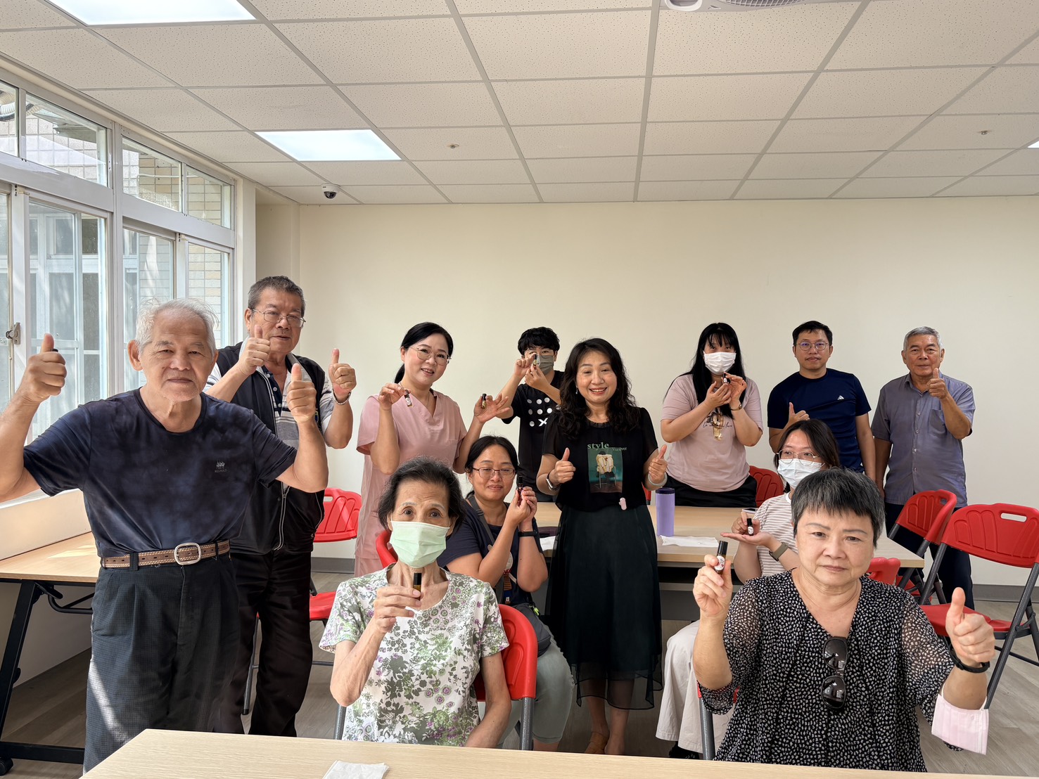 115年10月15日銀寶學苑精油舒心自癒「療癒精油滾珠瓶」手作課程
