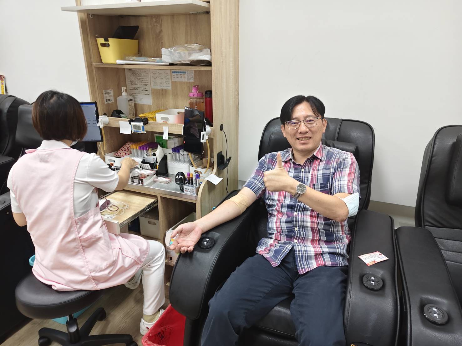 光輝十月熱血傳承!南投縣榮服處攜手企業團體發起公益捐血