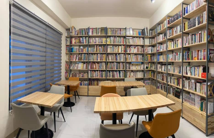 閱覽圖書室